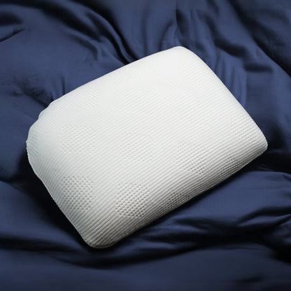 Flat memory foam pillow